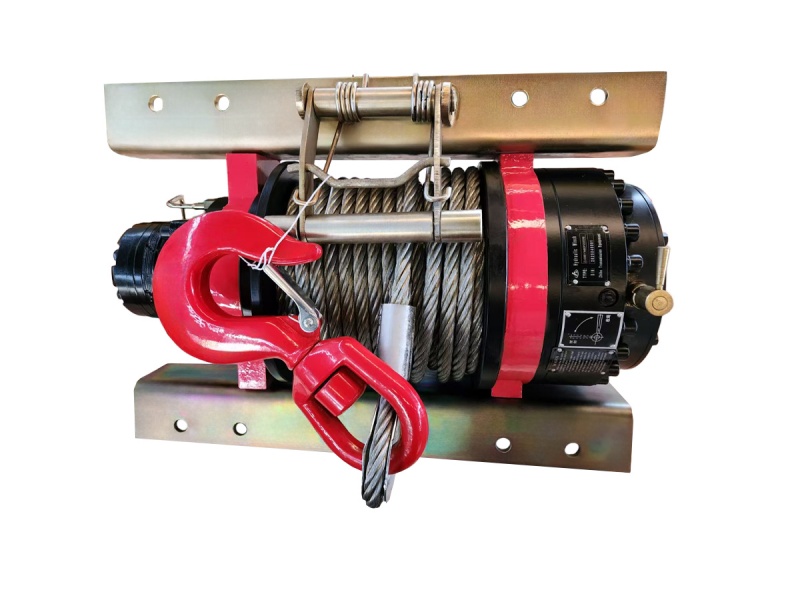 A Powerful Hydraulic Winch with Spring-Based Brakes