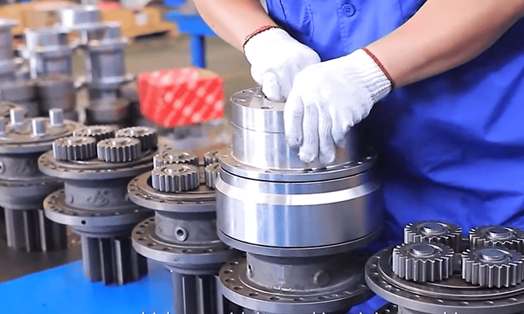 slewing drive assembly in mechanical equipment