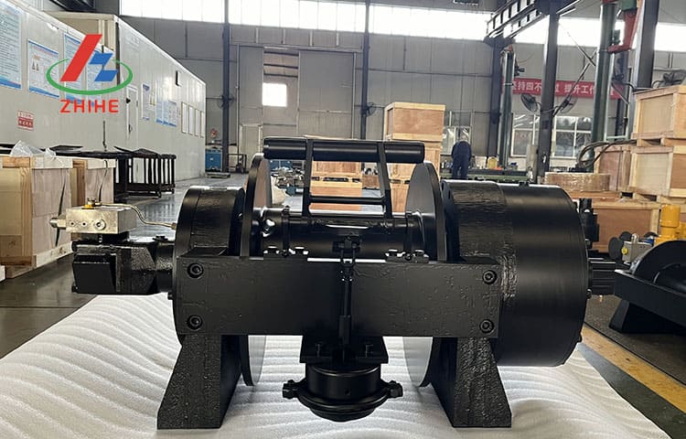 25-ton hydraulic winch