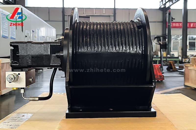 hydraulic hoist and winch