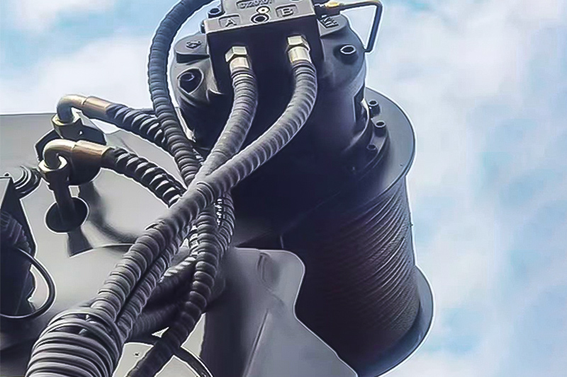 hydraulic boom winch